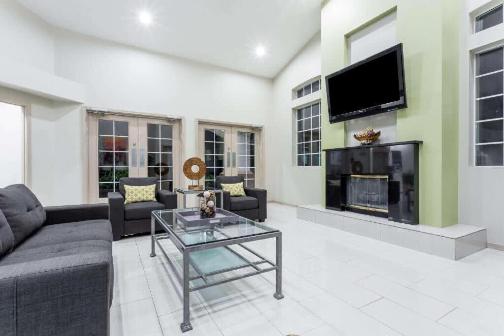 Chandler Promo 1Bd 1Ba ภายนอก รูปภาพ